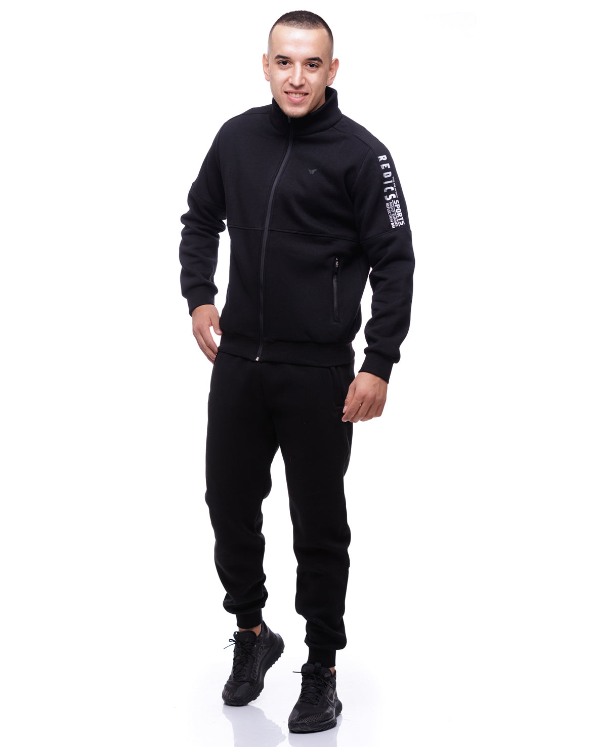 Мъжки спортен ватиран екип в черно