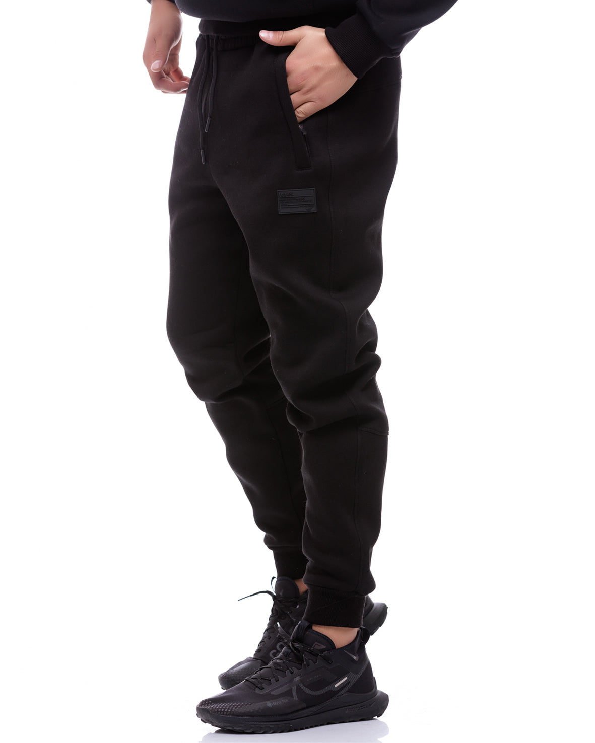 Мъжко ватирано долнище в черно