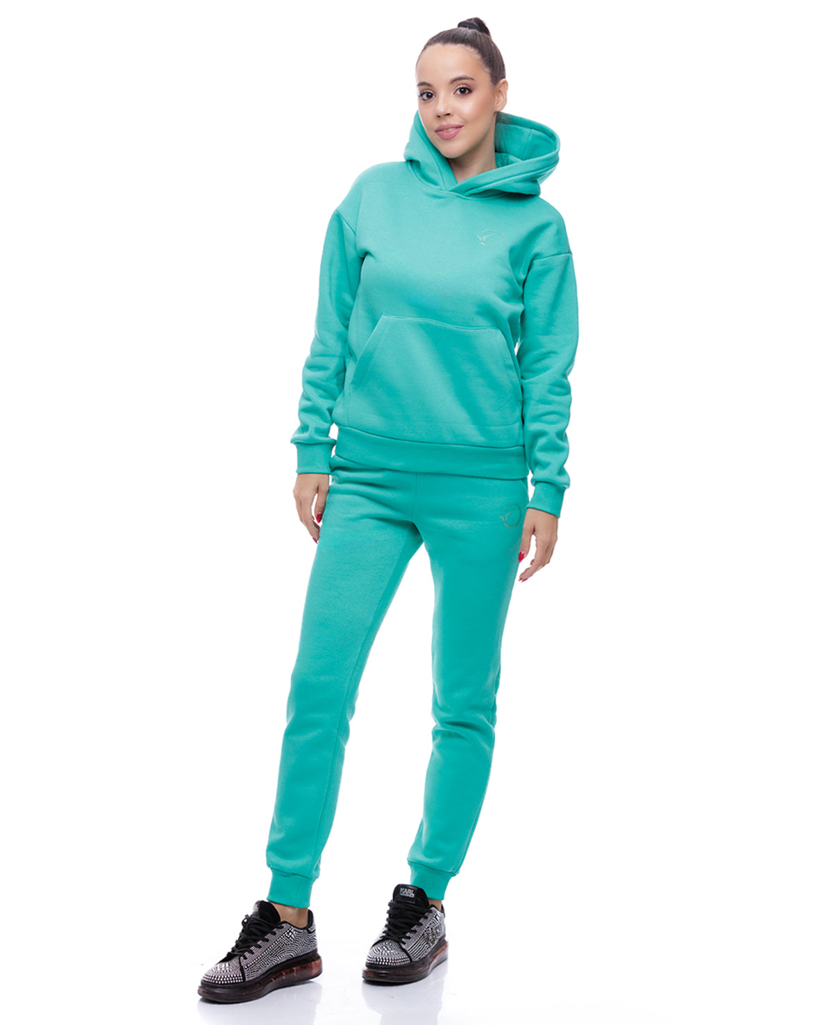 Дамски спортен ватиран екип в зелено