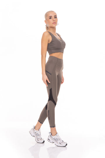 Дамски клин в каки