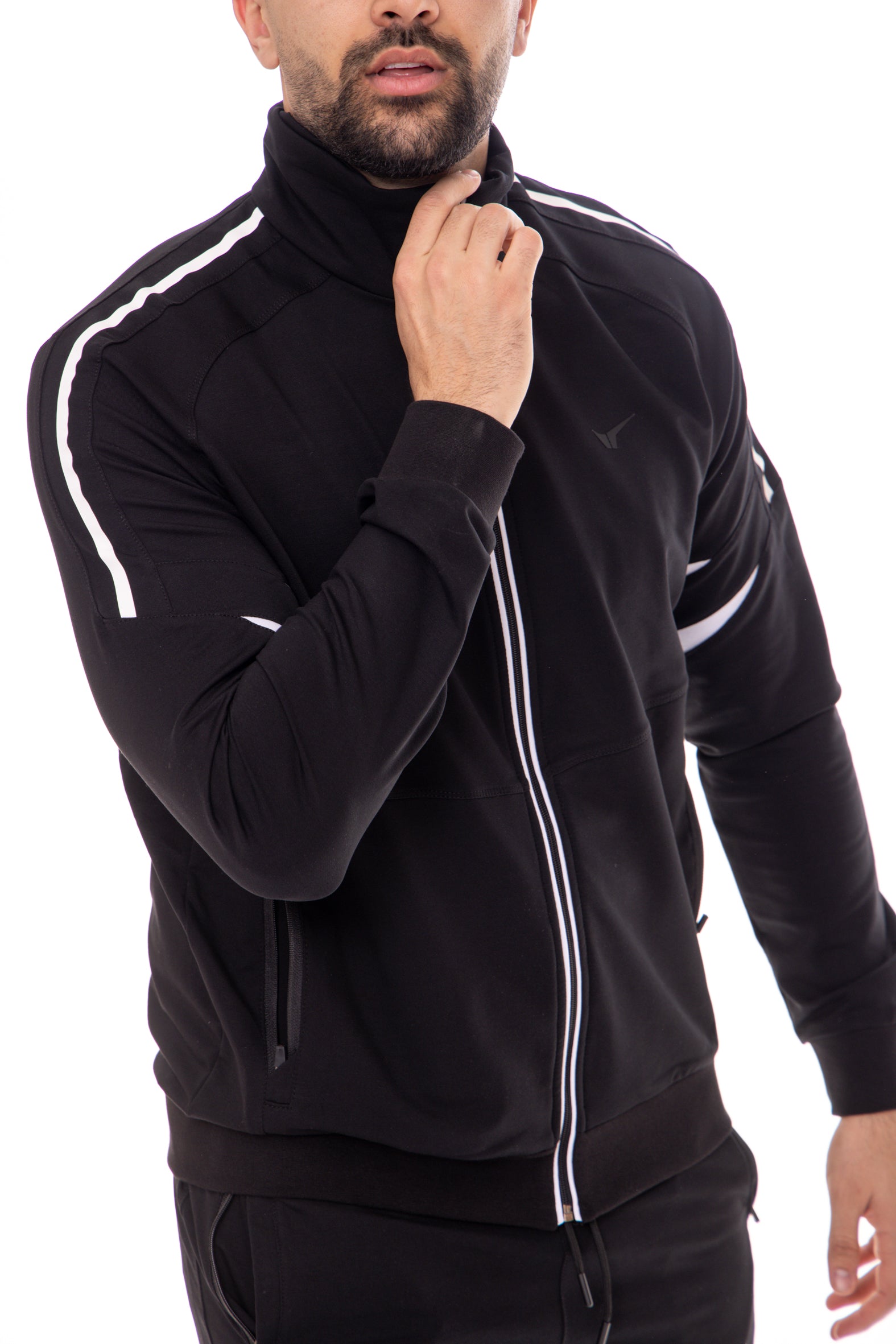 Мъжки спортен екип в черно с бяло