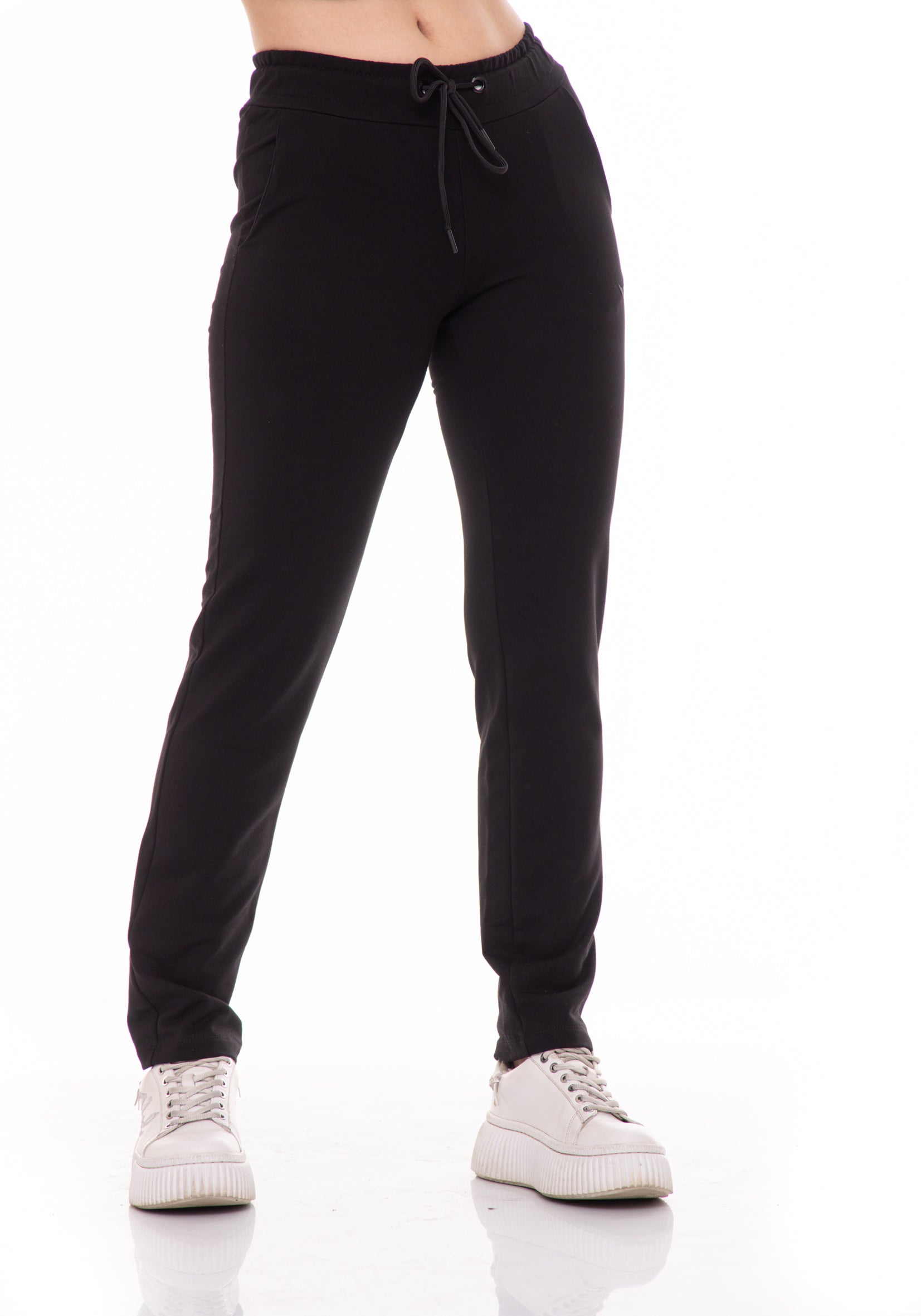 Дамски панталон в черно 25-1027/2