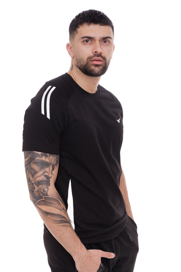 Мъжка тениска в черно