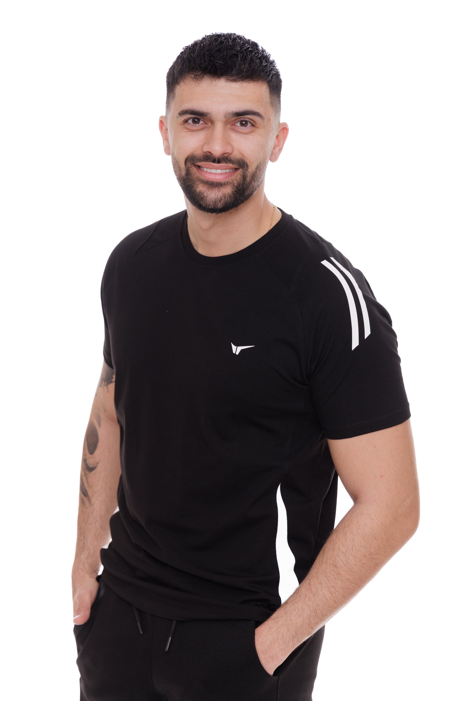 Мъжка тениска в черно