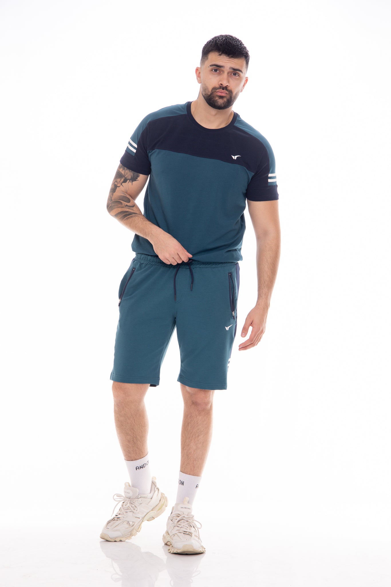 Мъжка тениска в петрол и тъмно синьо