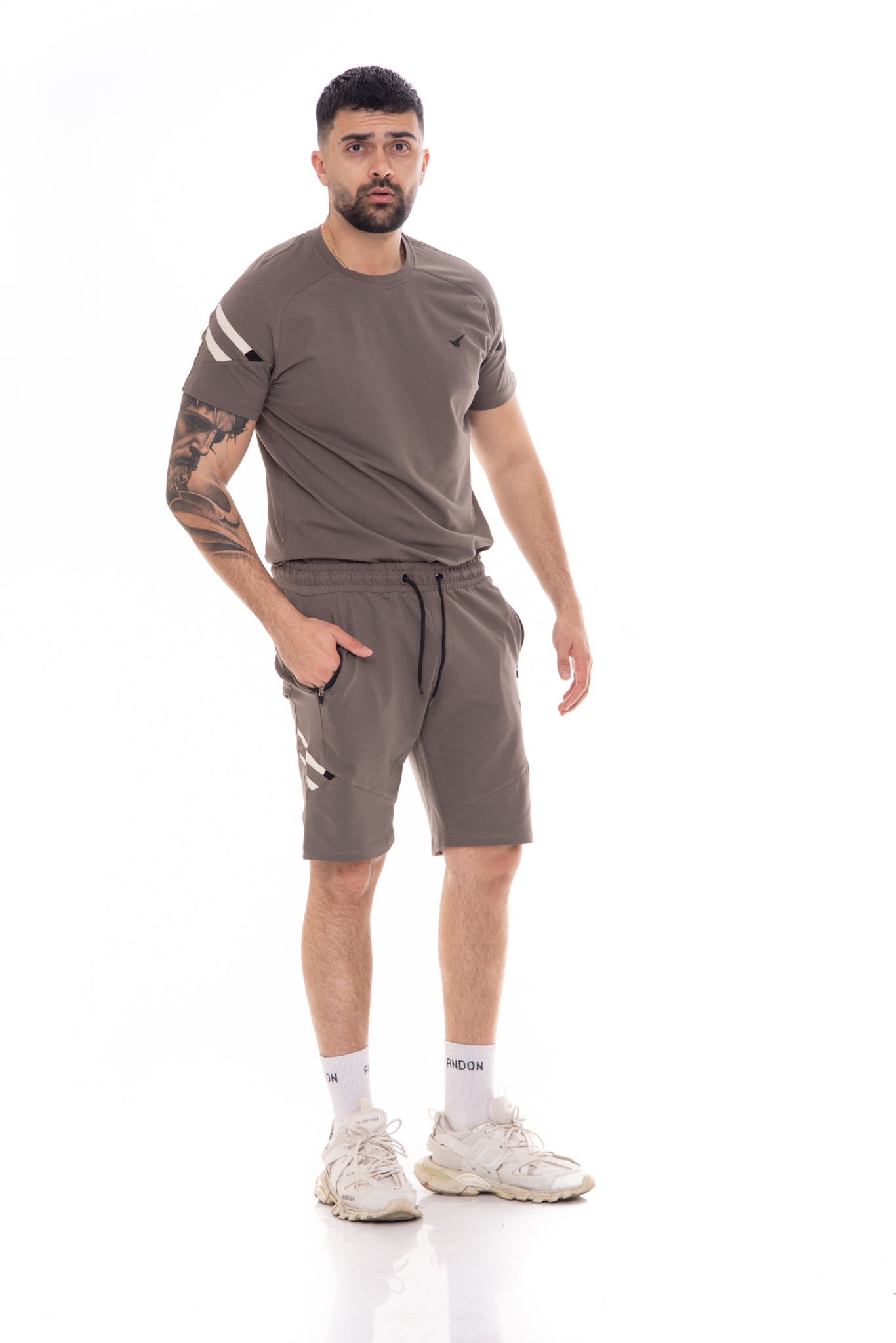 Мъжка тениска в каки