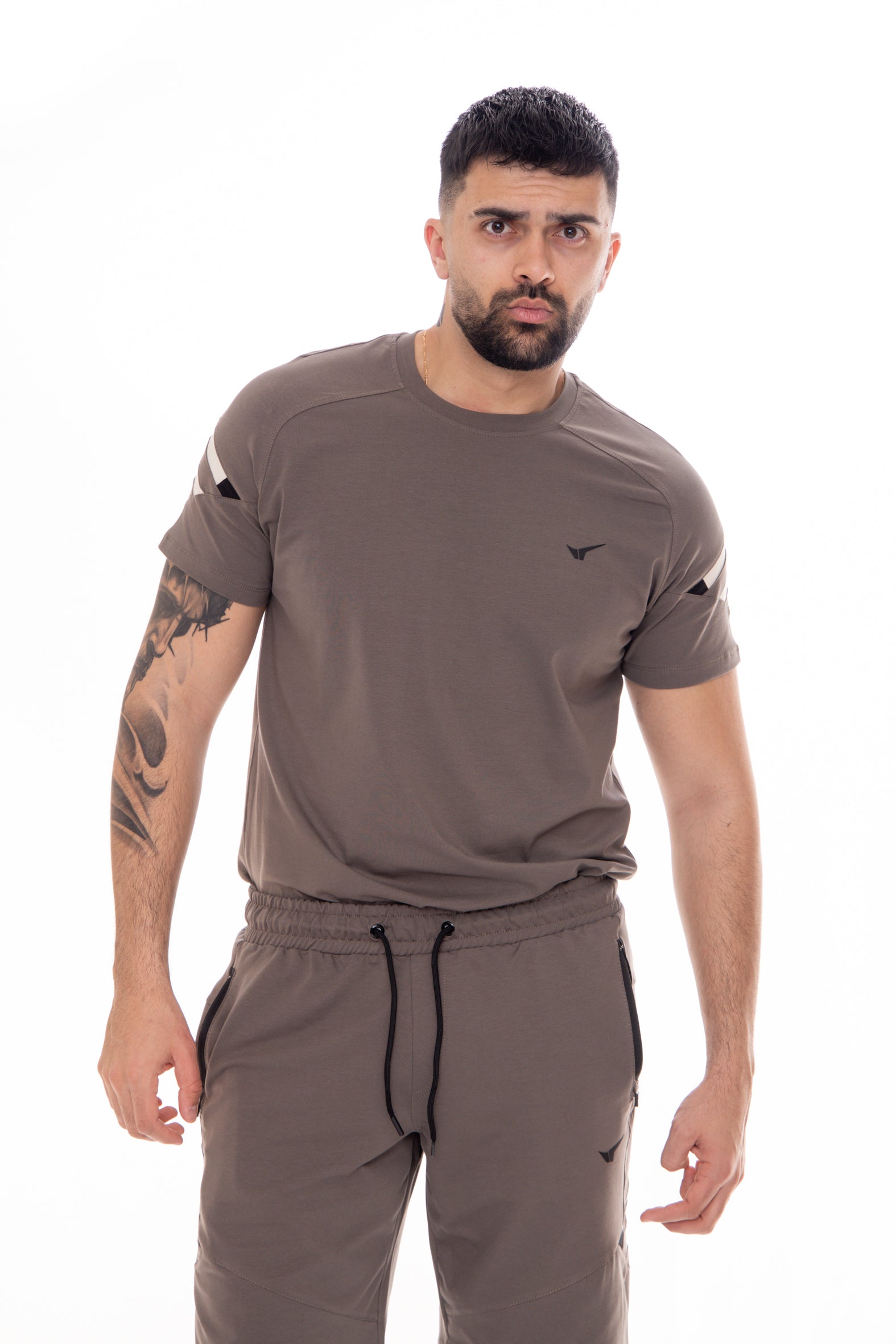 Мъжка тениска в каки