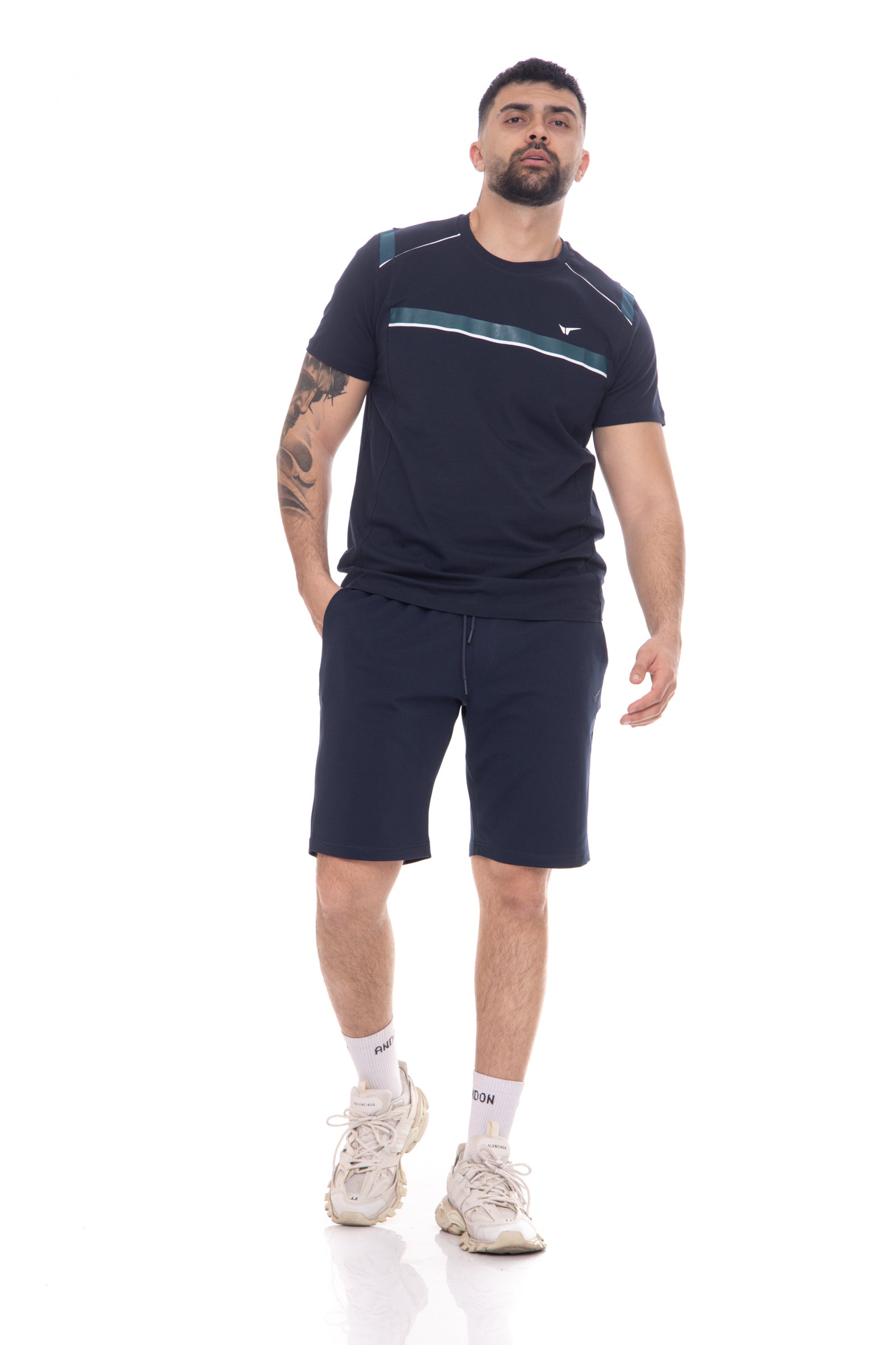 Мъжка тениска в тъмно синьо с петрол