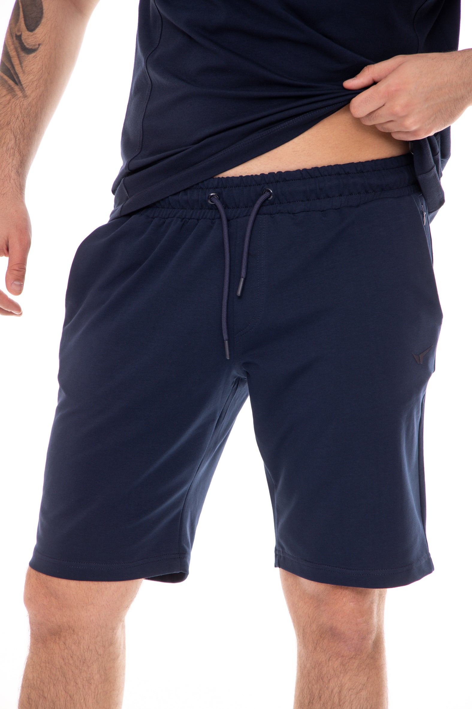 Мъжки шорти в тъмно синьо