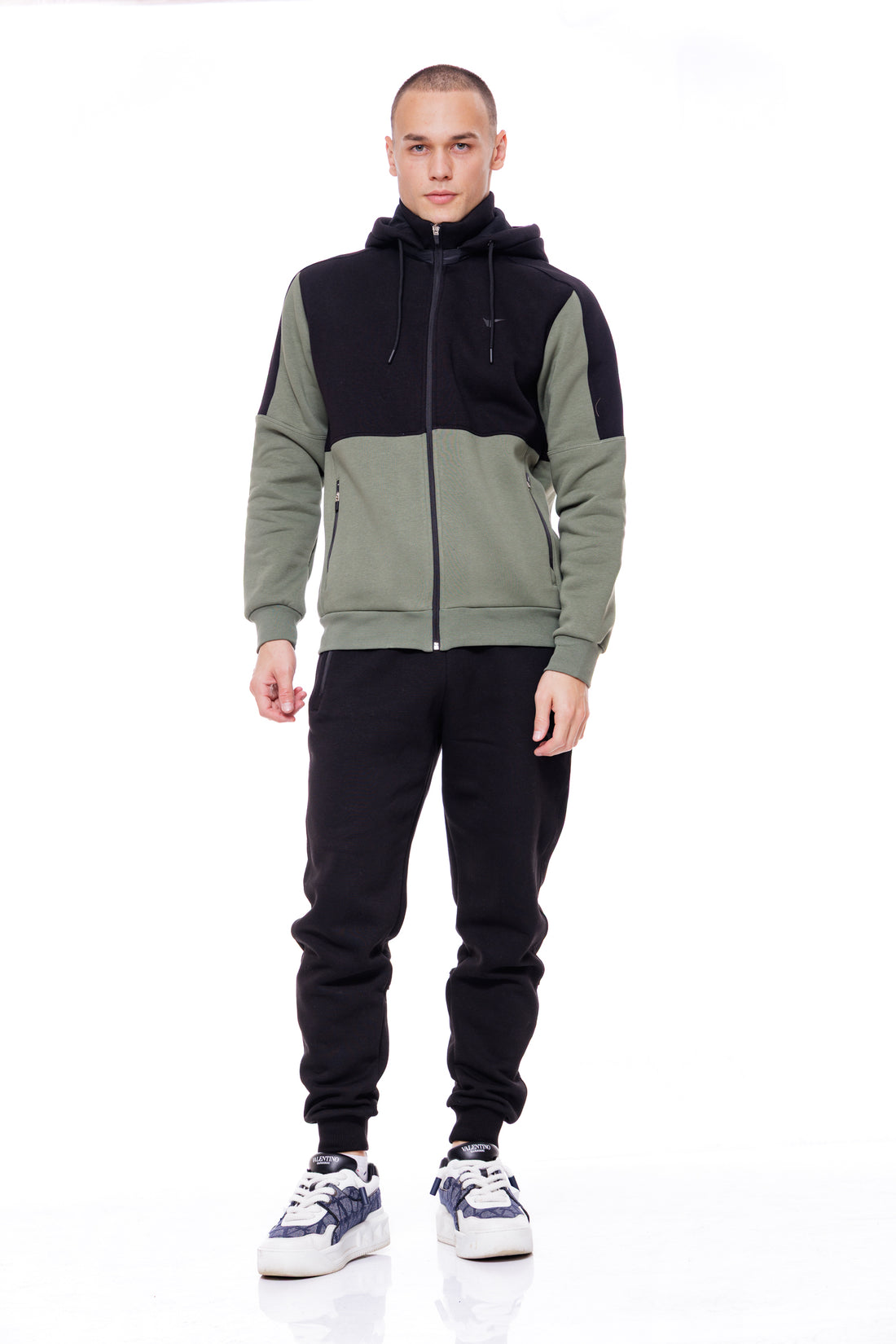 Мъжки спортен ватиран екип в зелено и черно 25-0094