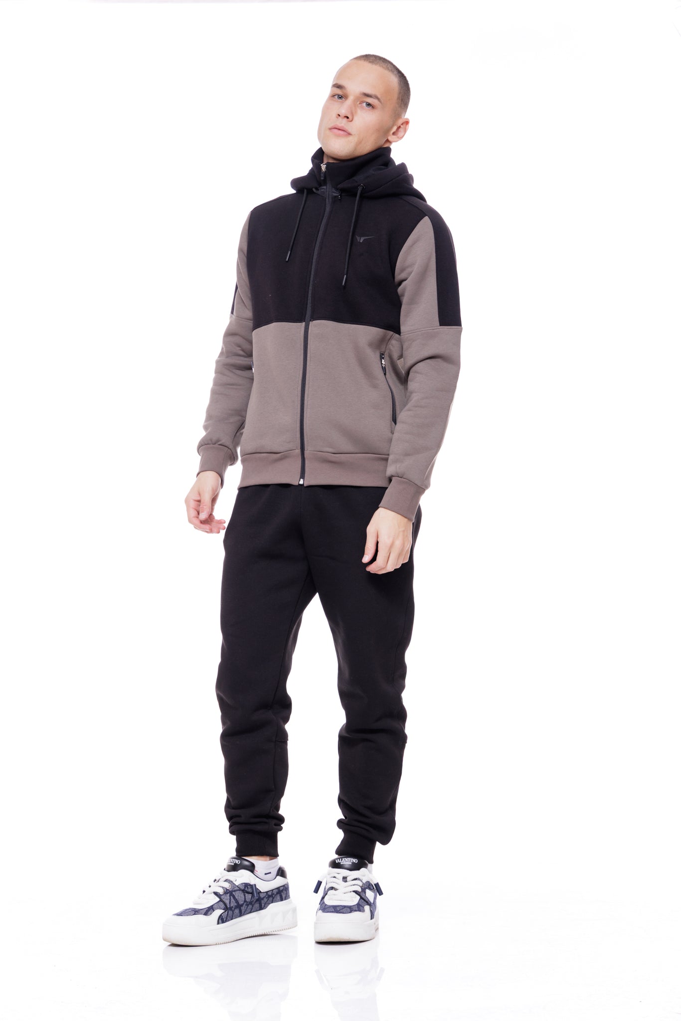 Мъжки спортен ватиран екип в цвят каки и черно 25-0094