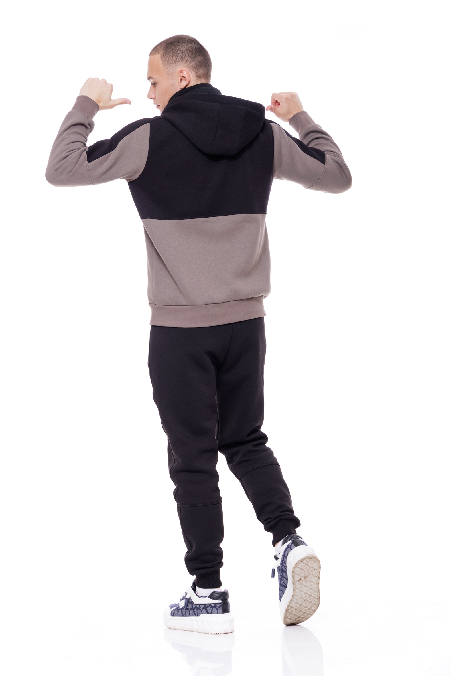 Мъжки спортен ватиран екип в цвят каки и черно 25-0094