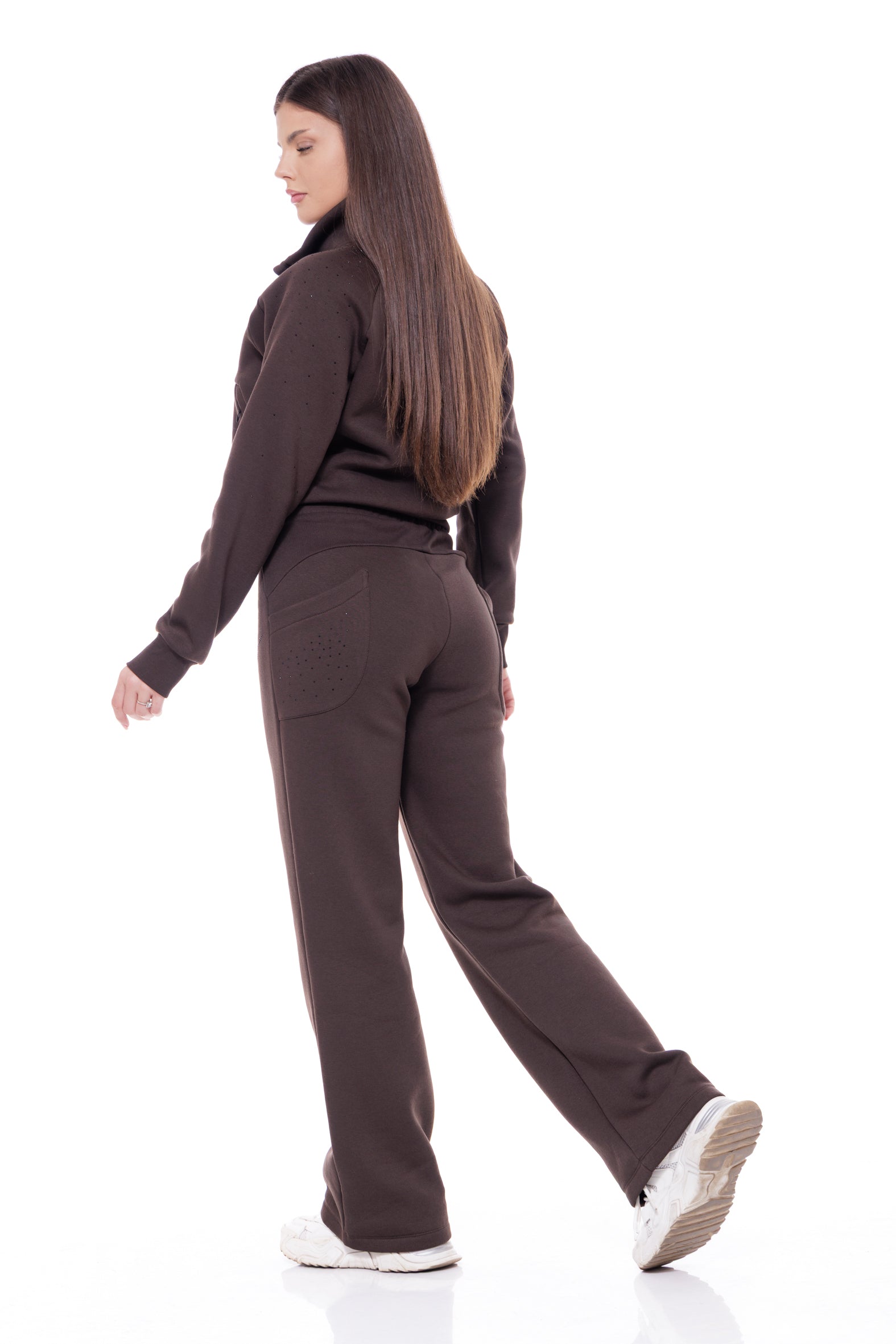 Дамски спортен ватиран екип в кафяво 25-1111