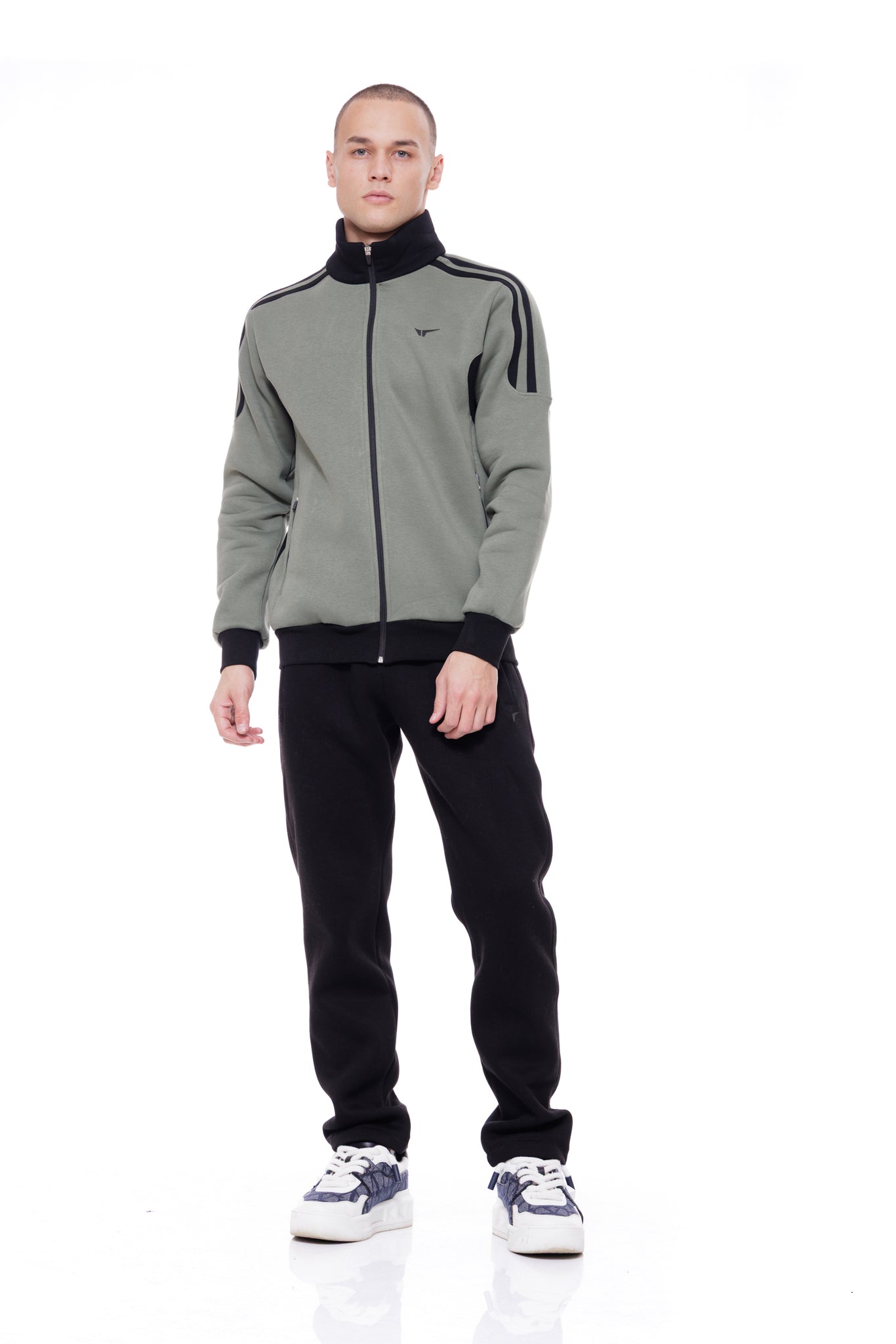 Мъжки ватиран екип в зелено и черно