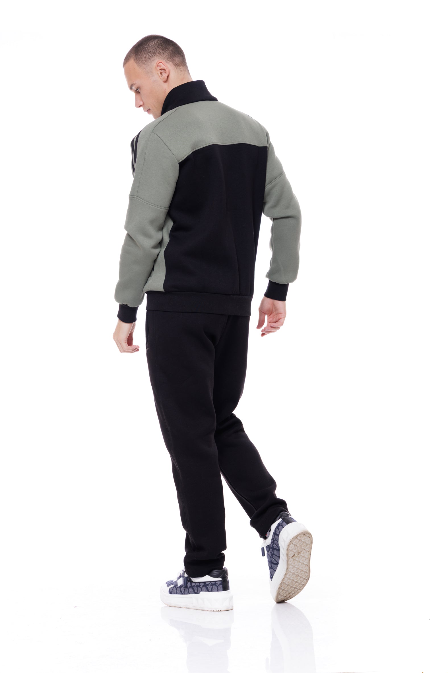 Мъжки ватиран екип в зелено и черно