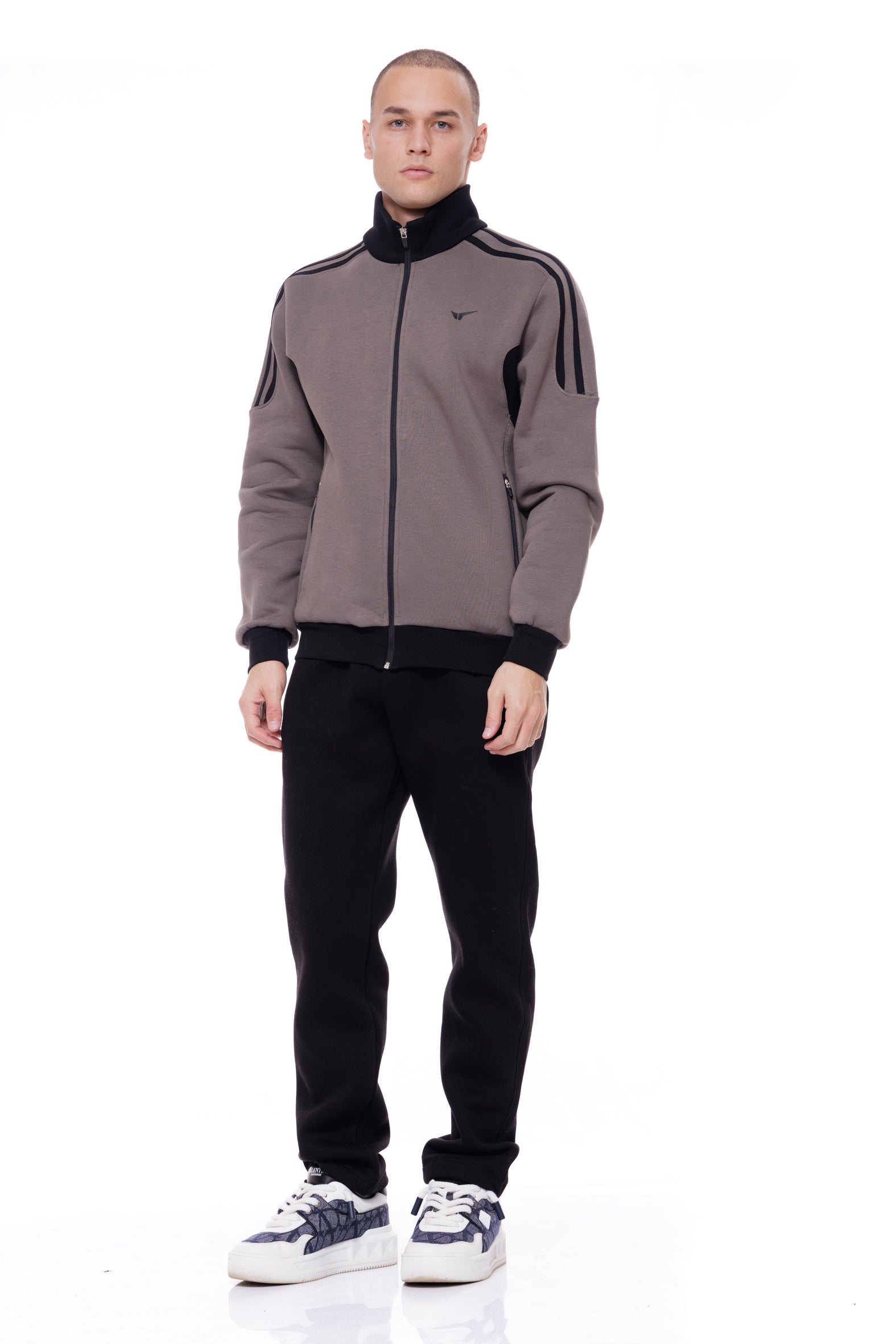 Мъжки спортен ватиран екип в цвят каки