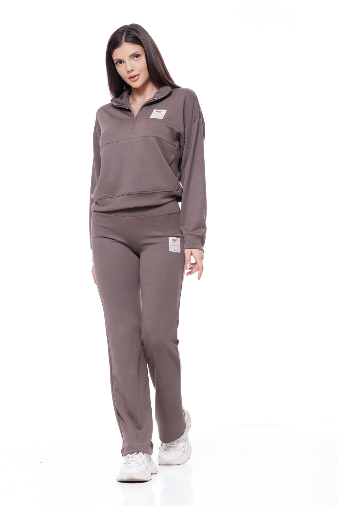 Дамски спортен екип в цвят каки 25-1079