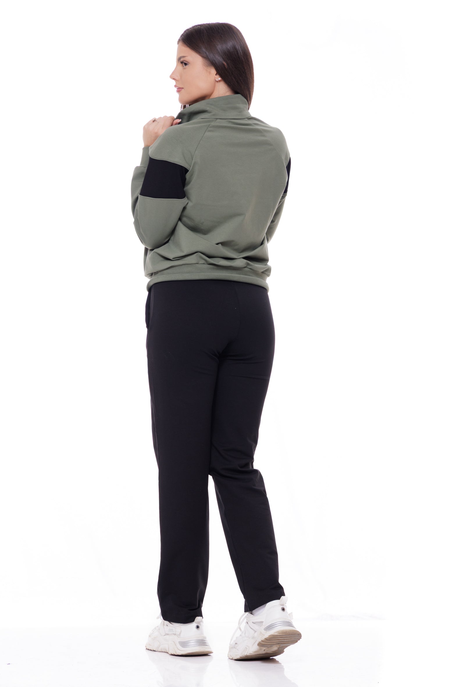 Дамски спортен екип в зелено 25-1082