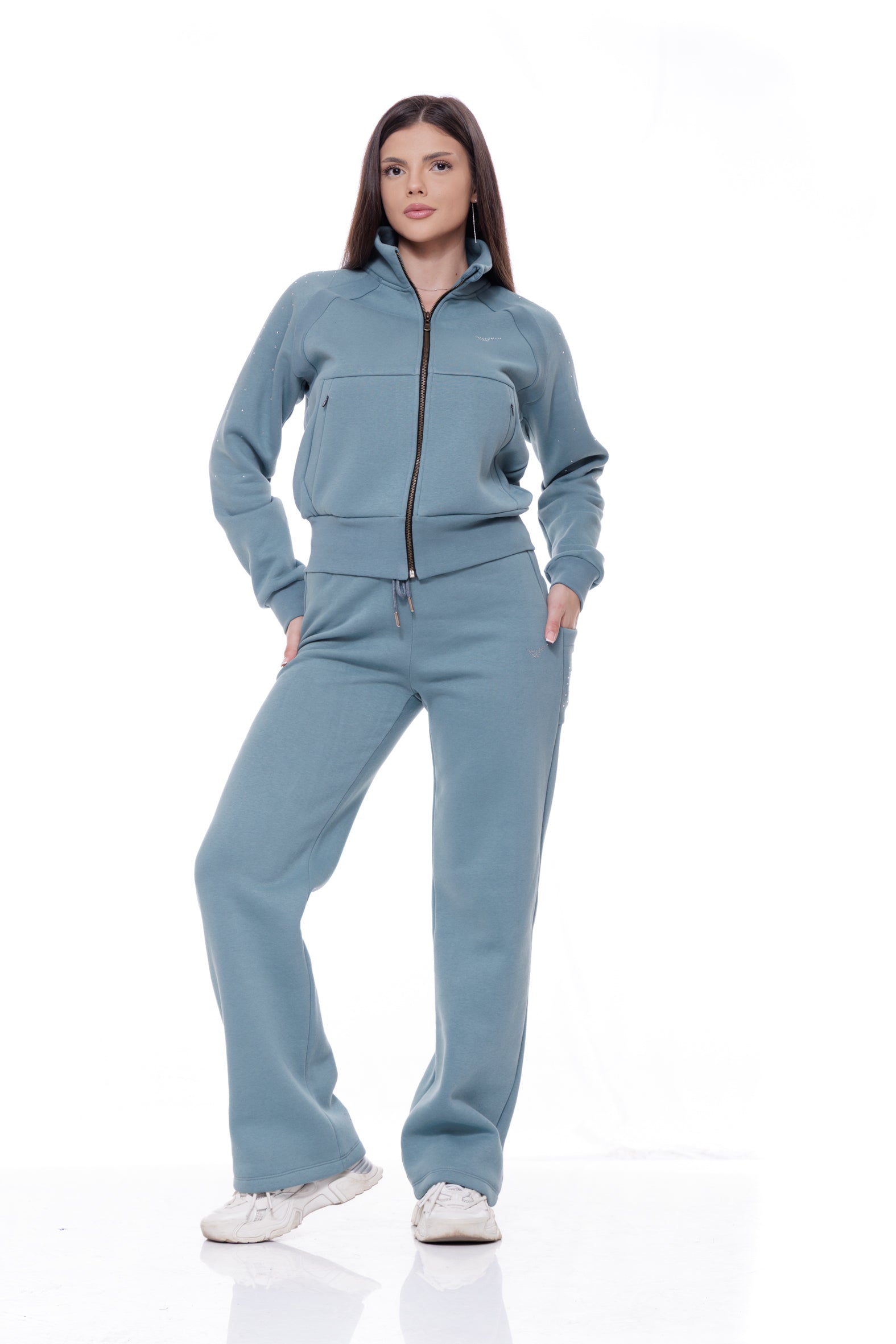 Дамски спортен ватиран екип в светъл петрол 25-1111