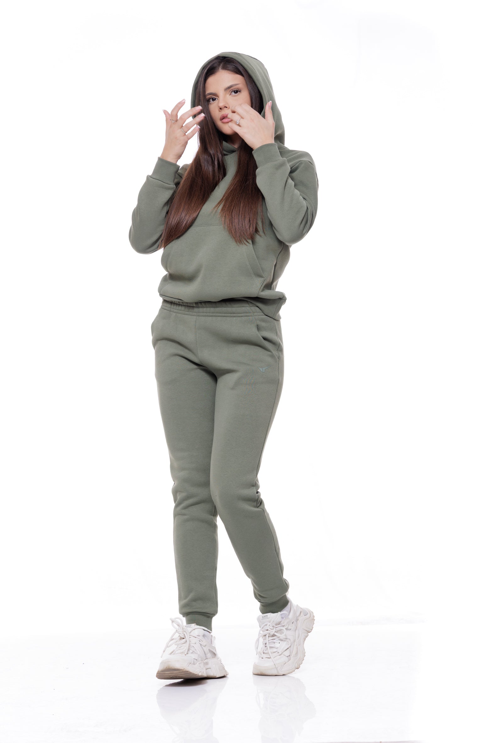 Дамски спортен ватиран екип в зелено 23-1171