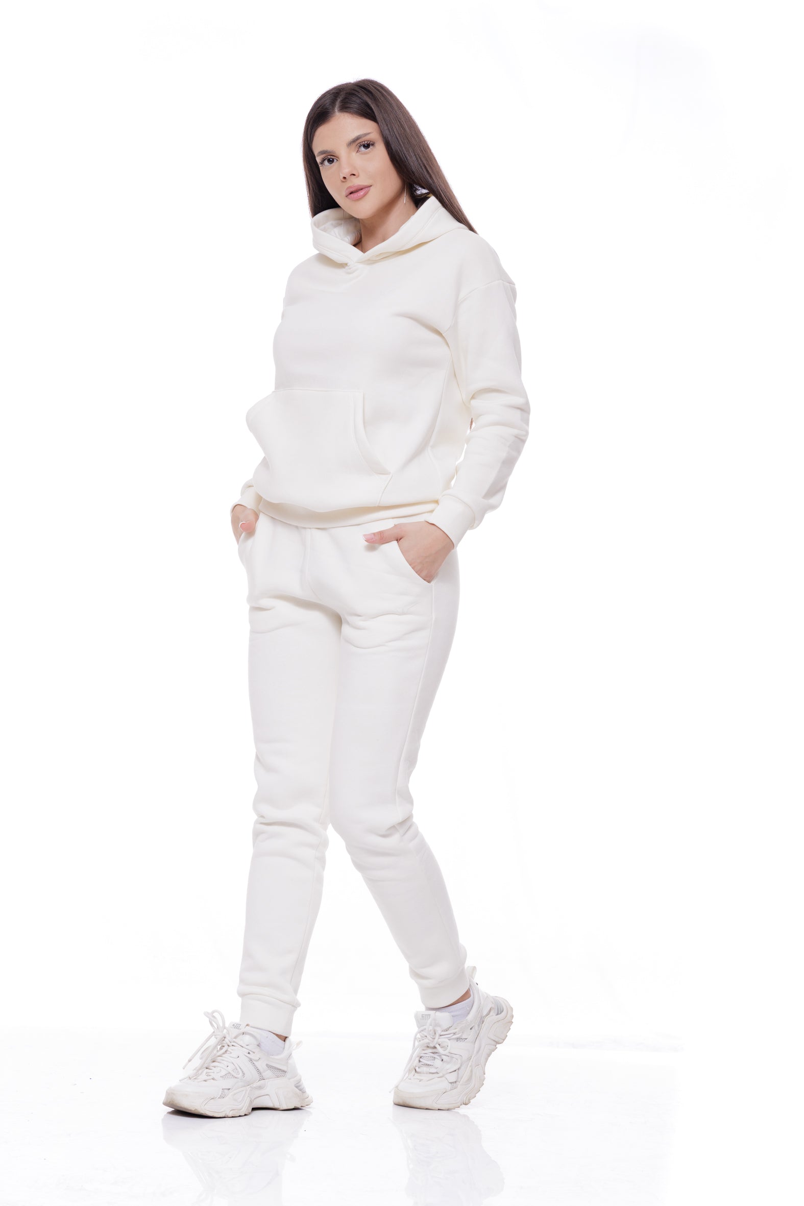 Дамски спортен ватиран екип в екрю 23-1171